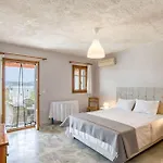 Manios Glisidia Sea View Villa *