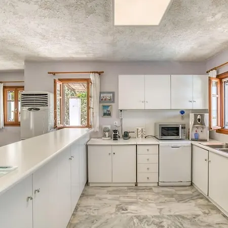 Villa Manios Glisidia Sea View *