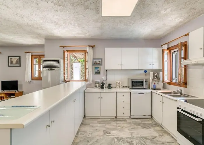 Villa Manios Glisidia Sea View *